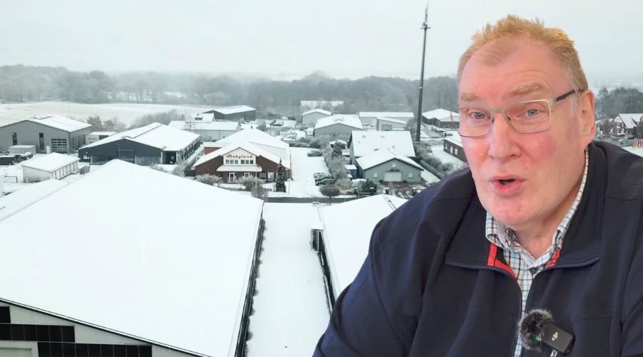 Schnee auf PVAnlagen Was tun? Alex informiert Energiewende in